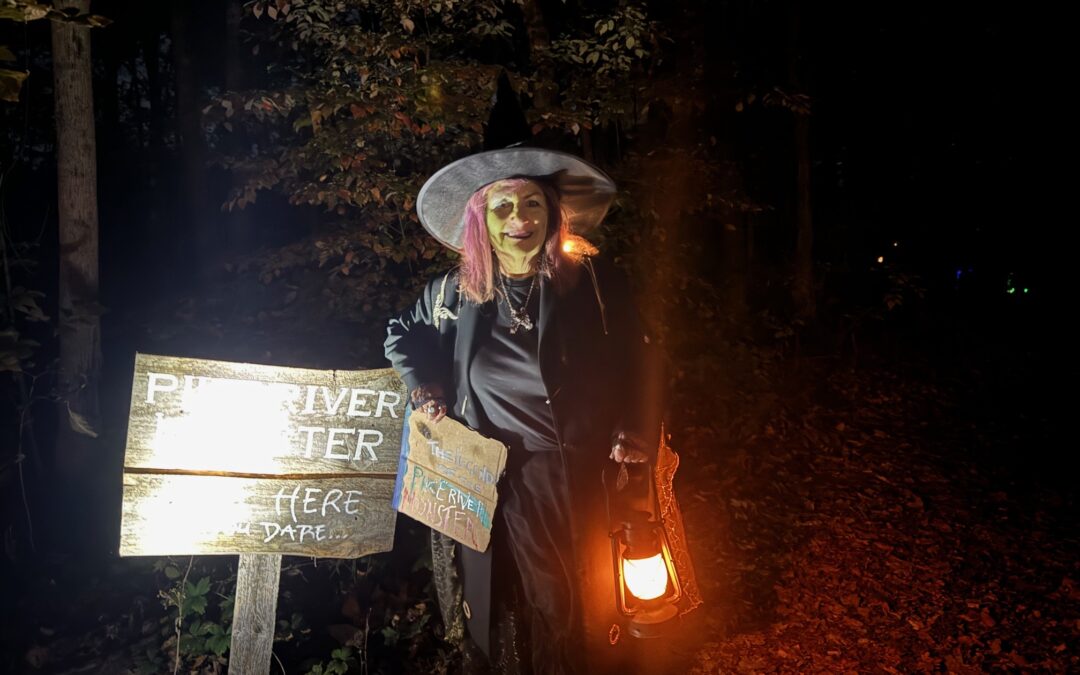 Spooky Hollow Returns to Hawthorn Hollow