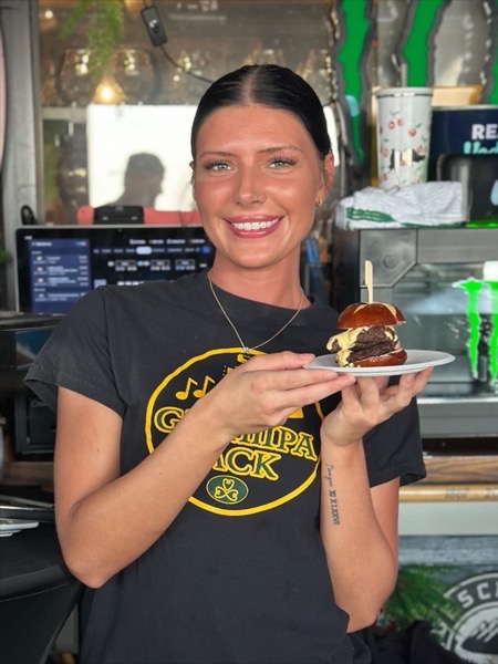 reefpoint wisco slider.JPG Reefpoint wisco slider.