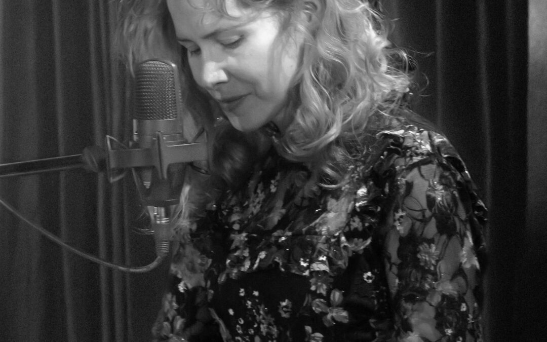 WHITE LILAC WELCOMES BACK MULTI-FACETED PERFORMER NELLIE MCKAY TO KENOSHA